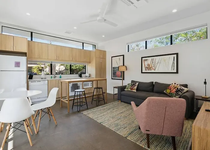 Modern 2-bedroom - 80 Walkscore! Apartment *