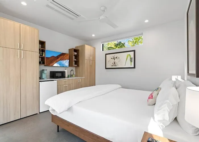 Apartment Modern 2-bedroom - 80 Walkscore! *