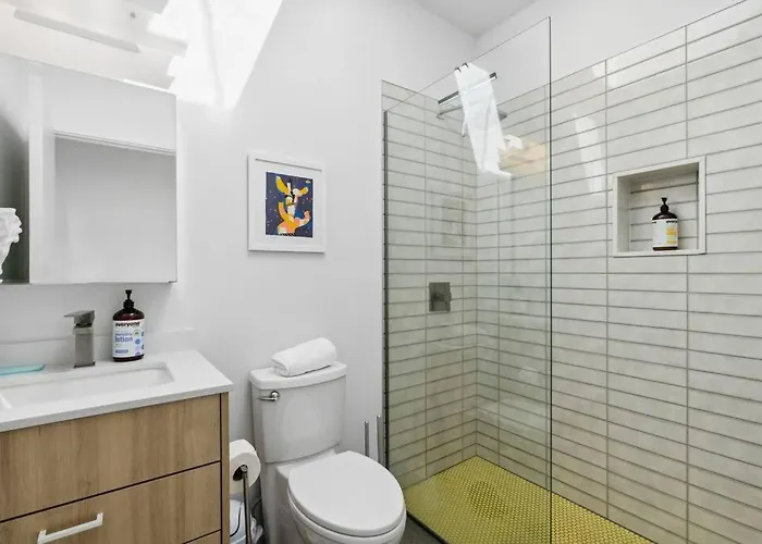Modern 2-bedroom - 80 Walkscore! Phoenix